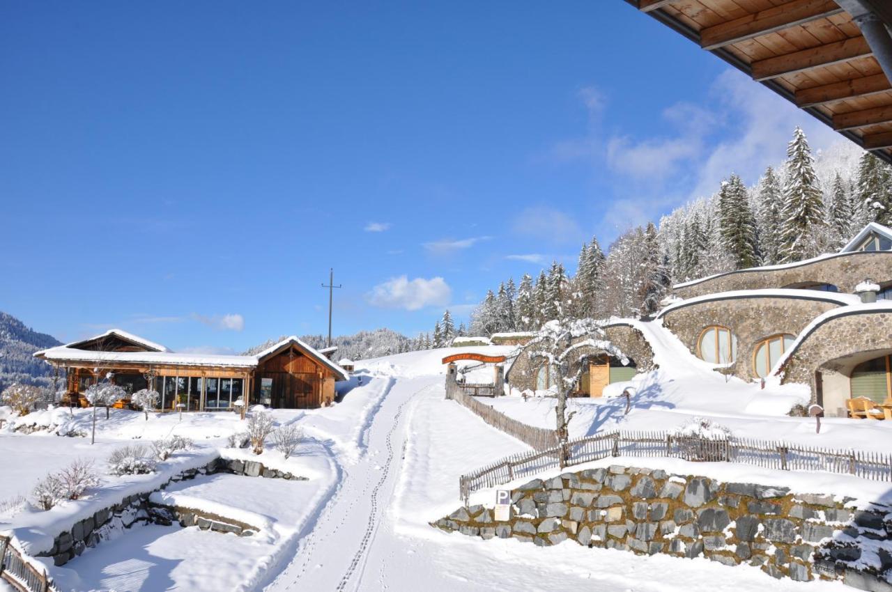 Erdhaeuser Und Apartments Mit Seeblick Und Alleinlage Weissensee Exterior photo
